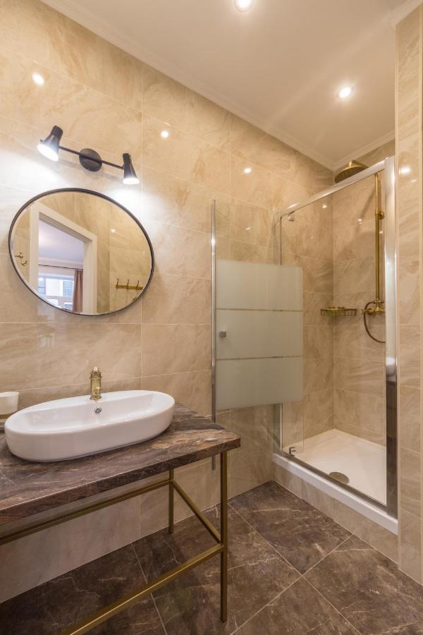 Design Apartment On Mykhailivskyi Ln. 4 Kyiv Exterior photo